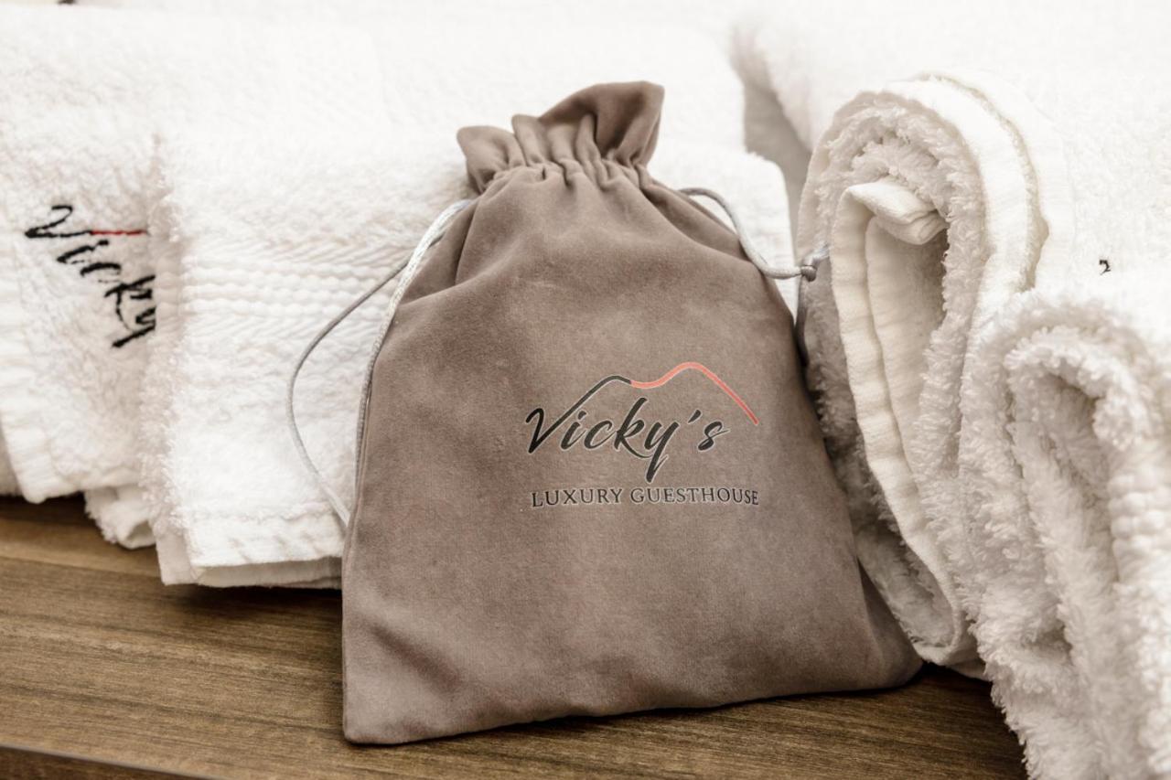 נאפולי Vicky'S Luxury Guesthouse מראה חיצוני תמונה