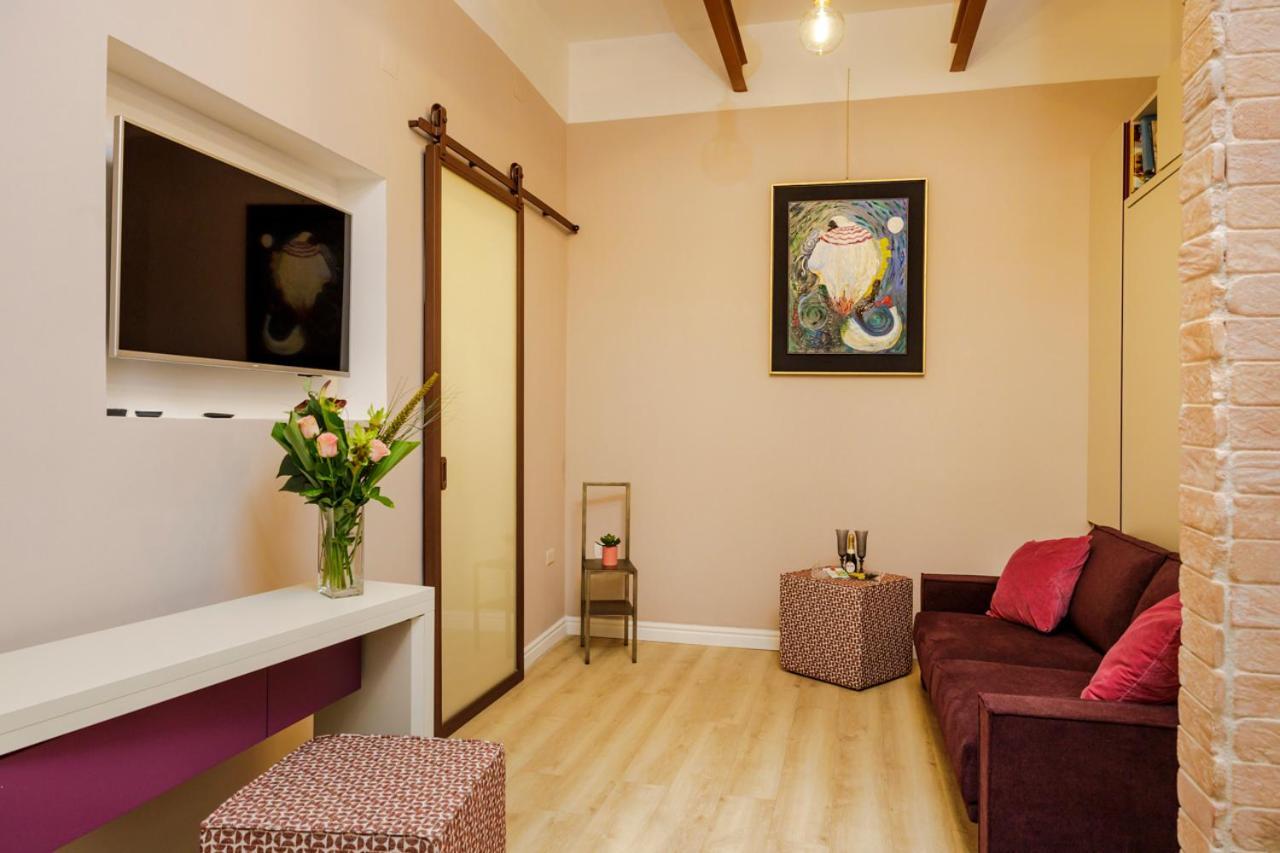 נאפולי Vicky'S Luxury Guesthouse מראה חיצוני תמונה