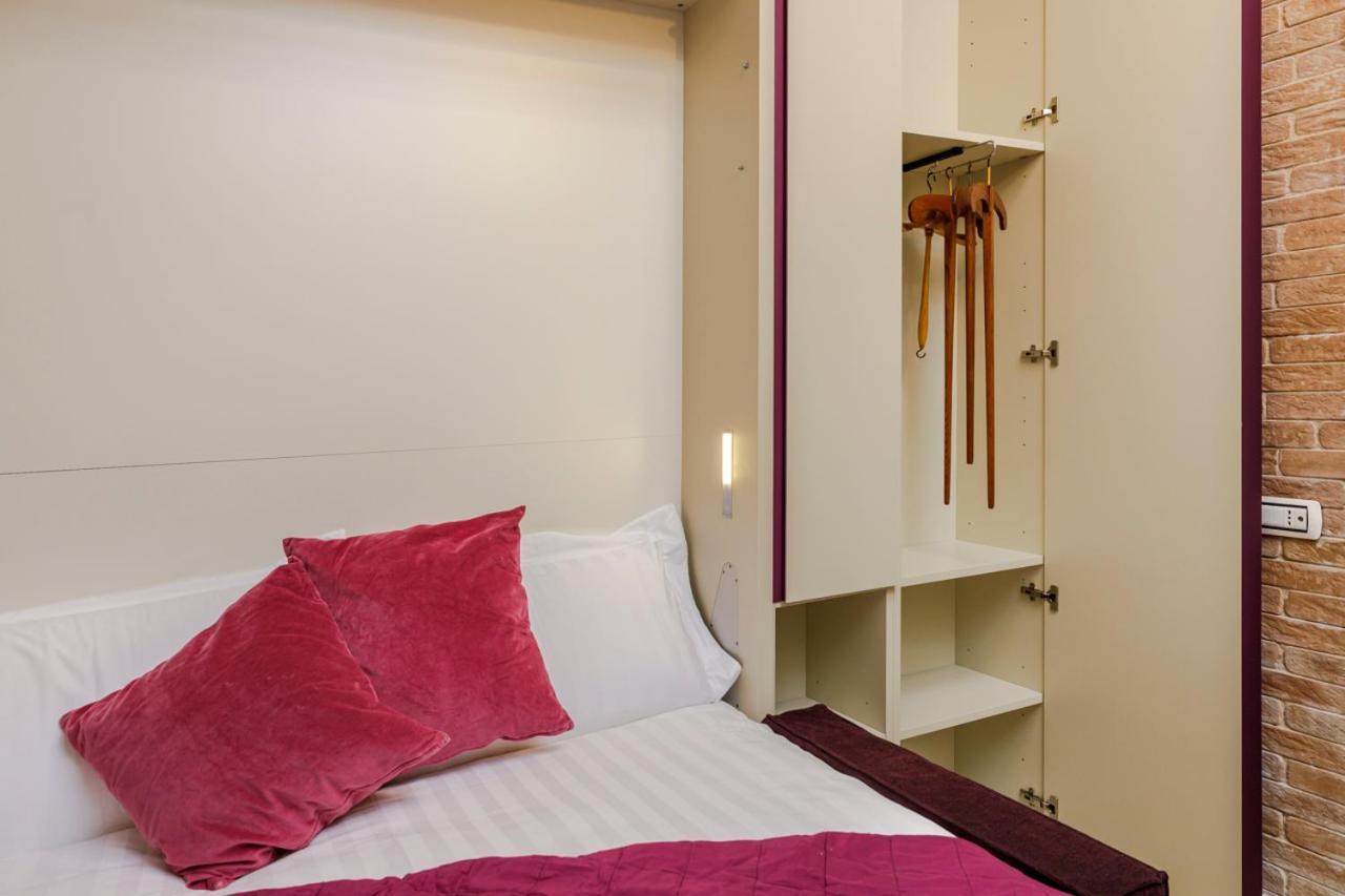 נאפולי Vicky'S Luxury Guesthouse מראה חיצוני תמונה